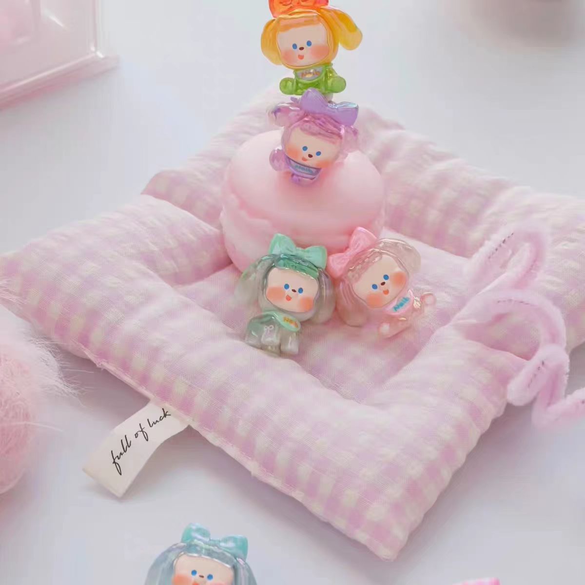 Naib Kiss Kiss Series Cute Particle Mini Figure