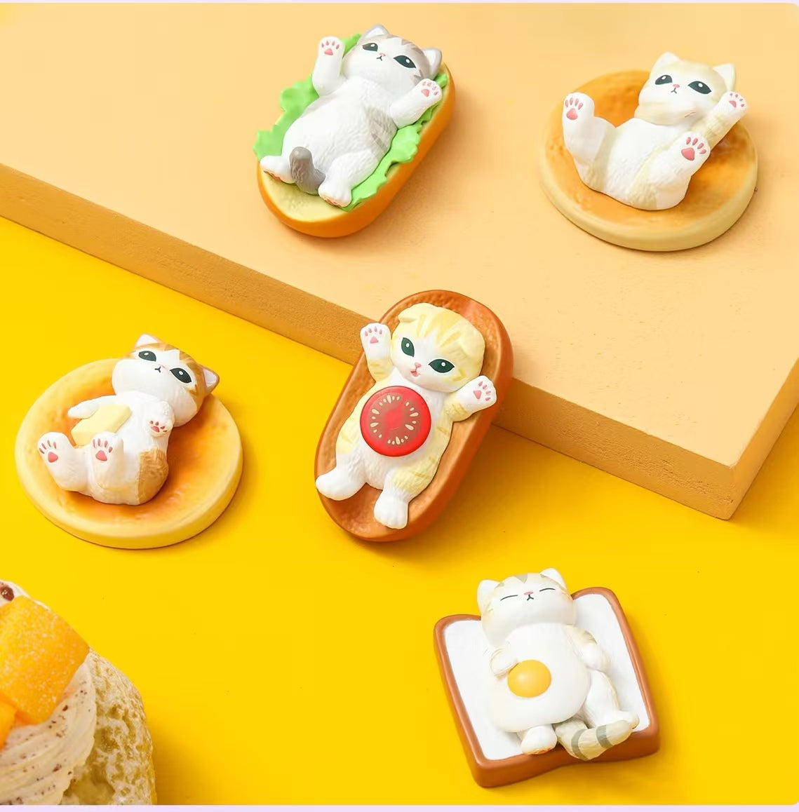 Mofusand Fat Fat Series Blind Bag Mini Figures