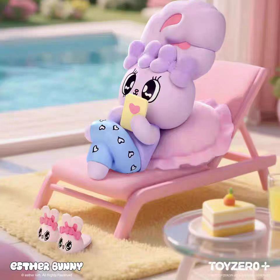 Esther Bunny Holiday Vibe Series Figures