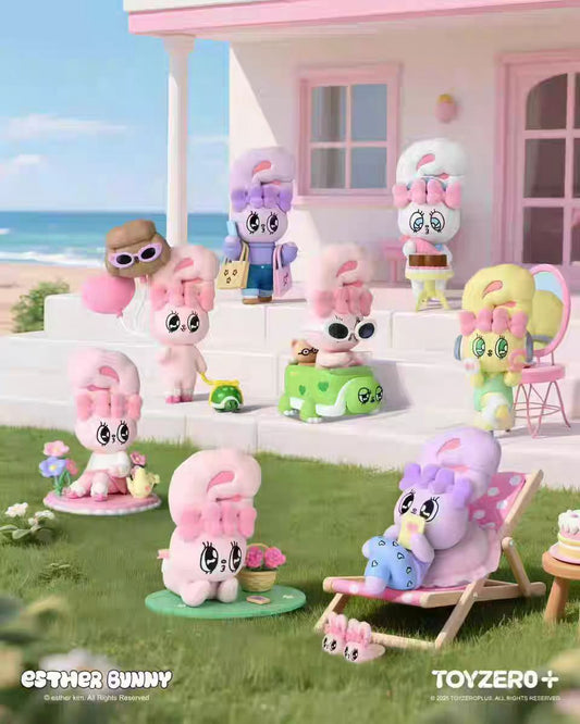 Esther Bunny Holiday Vibe Series Figures