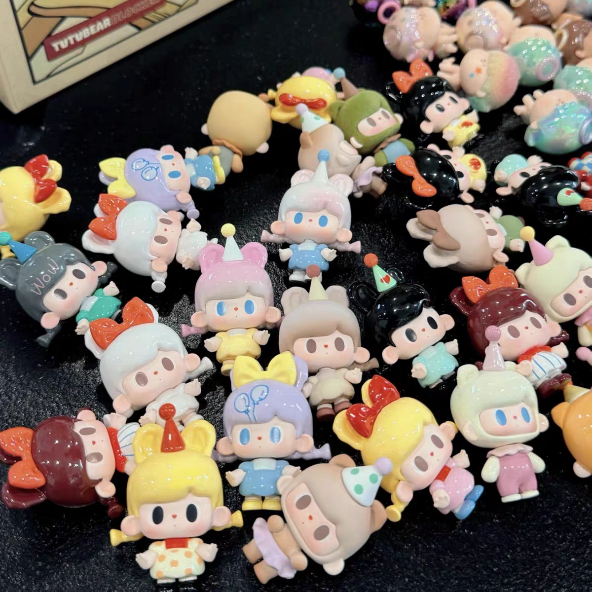 TUTU Bear‘s Wonderland Mini Bean Series Blind Box Figures